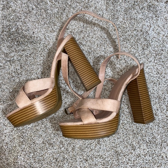 FOREVER 21 Women Pink Solid Sandals - Picture 7 of 9
